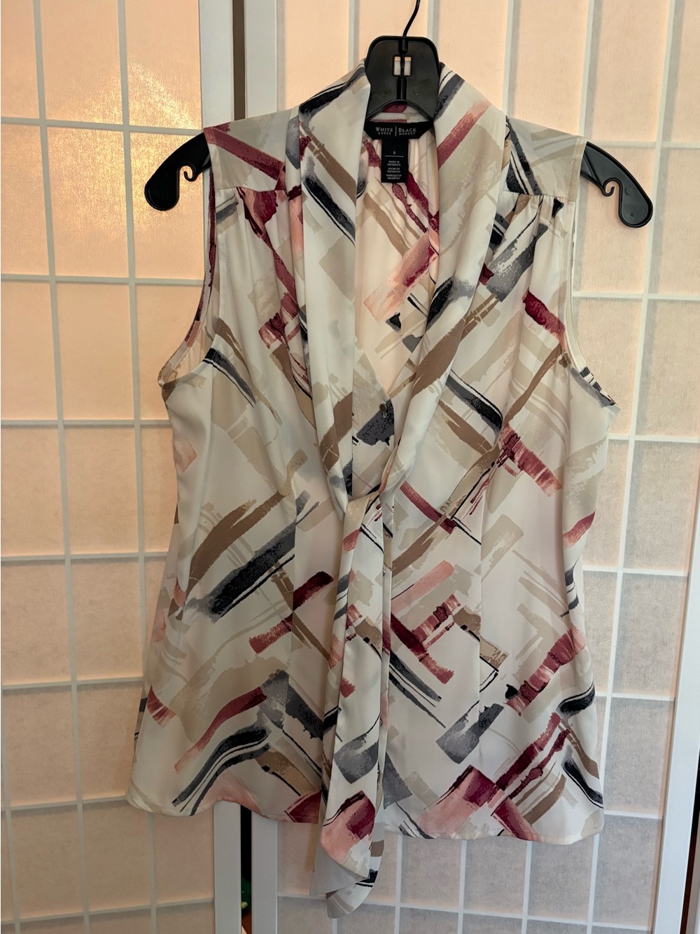 White House Black Market Cream Sleeveless Tie-Neck Blouse with Brushstroke Print